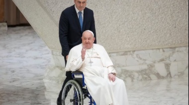 El papa Francisco fue internado