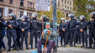 Otra marcha de jubilados con tensión