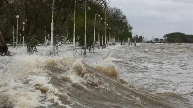 Por la sudestada, se registran desbordes del Río de la Plata
