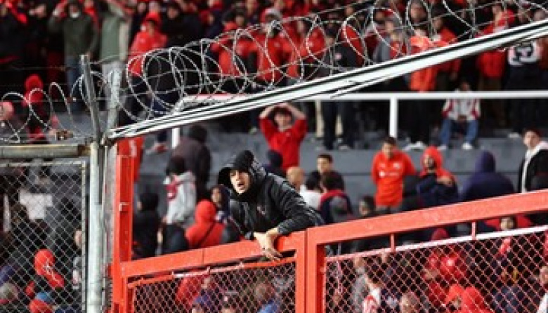 Incidentes en la cancha de Independiente