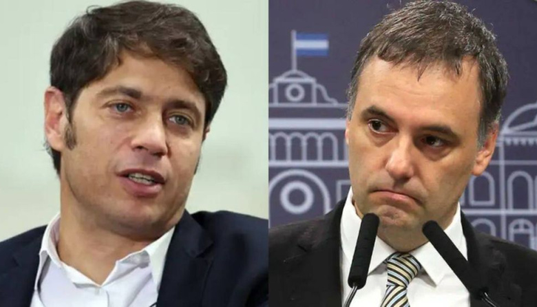 Kicillof irónico con Adorni: "Estoy buscando un pendrive para la provincia"