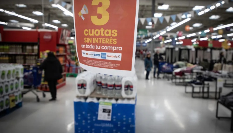 Supermercados: indumentaria, limpieza y verdulería, los rubros que más cayeron