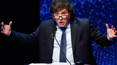 Tras negarlo, Milei le aumenta el sueldo a los funcionarios hasta 100%, aunque él se excluye