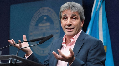 Caputo negó su salida del Gobierno en un cruce por X: "Quedate tranquilo que no voy a renunciar"